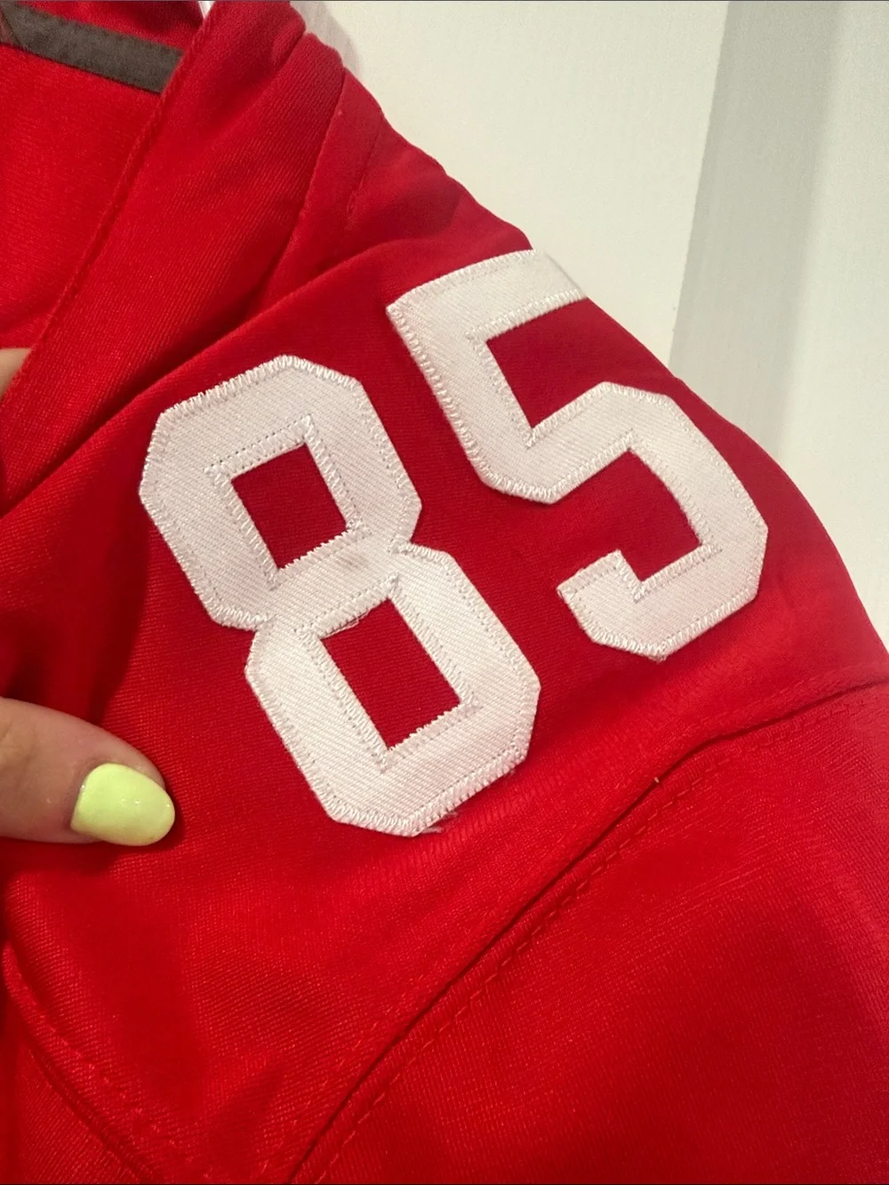 Nike Men's San Francisco 49ers Red #85 Kittle Football Jersey